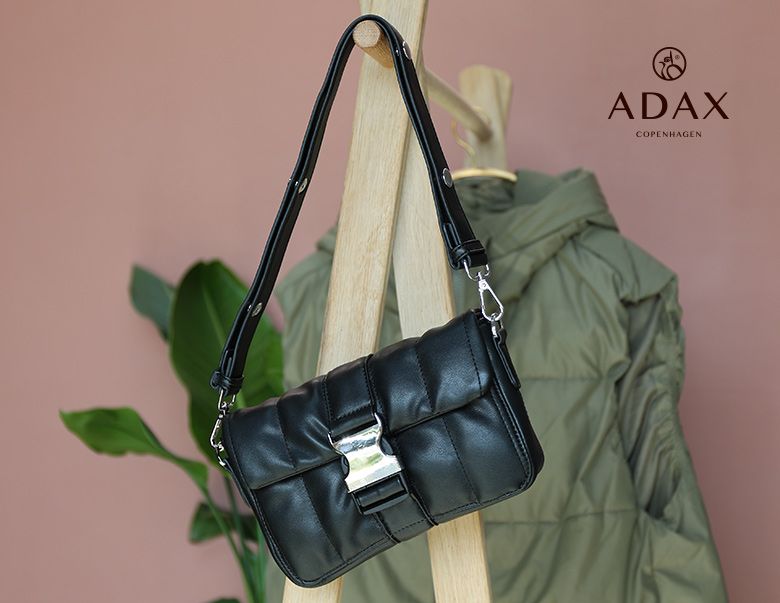 Unlimit black Emma clutch