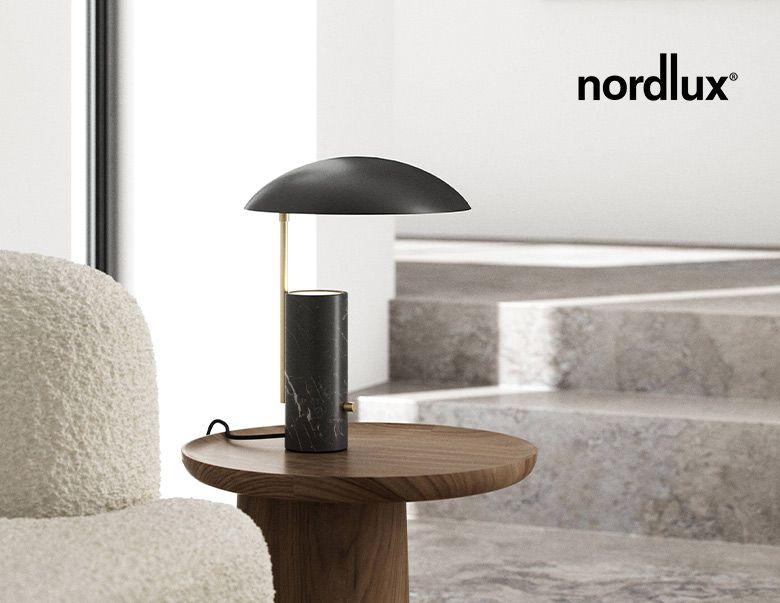 Mademoiselles table lamp